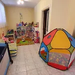 Two-bedroom Near Apartment
