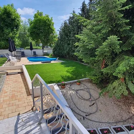 Two-bedroom Near شقة *