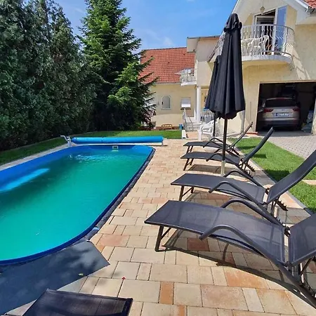 Two-bedroom Near Appartamento *