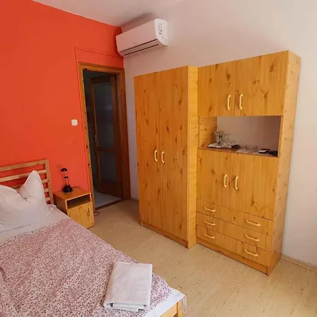 Two-bedroom Near Appartement *