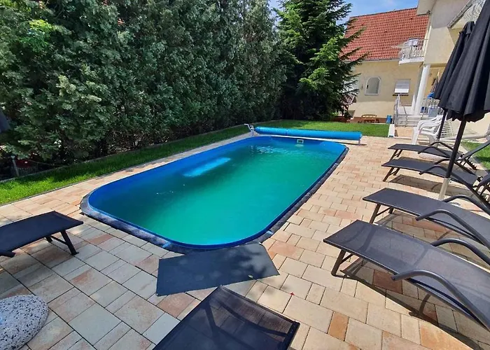 Two-bedroom Near Apartamento Siófok